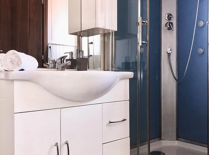 Matej アパート コペル